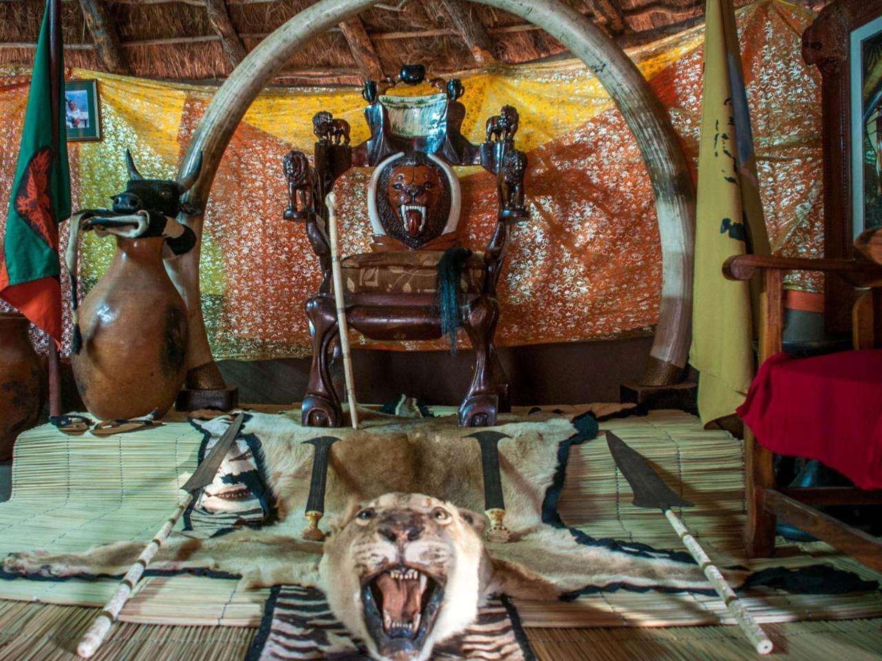 Woodlands Lodge & Tours Ливингстън Екстериор снимка